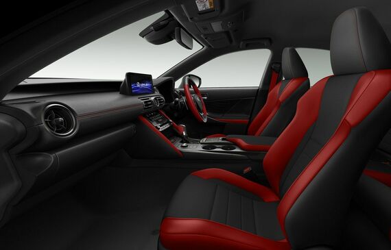 レクサスIS500 特別仕様車“Climax Edition”のインテリア