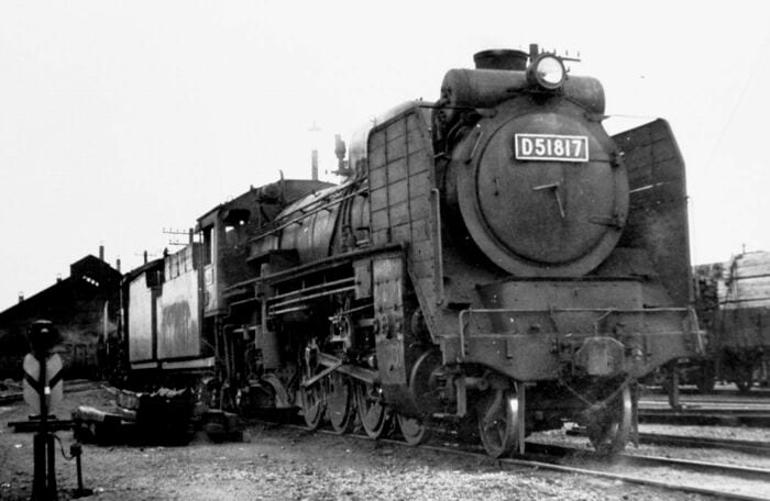 デフレクターが木製になった準戦時型のD51
