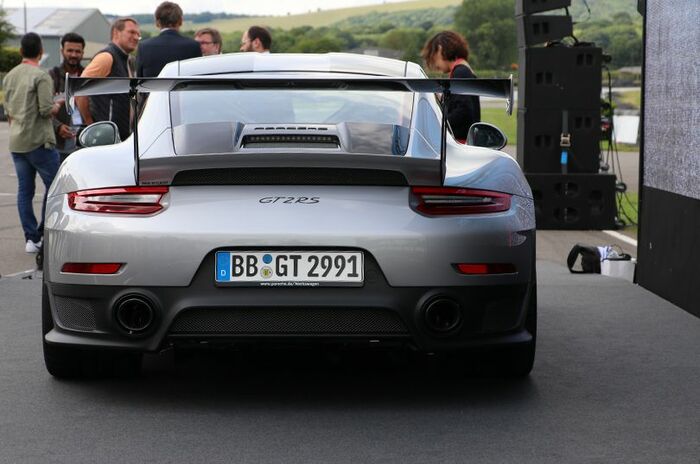 ポルシェ 911 GT2 RS｜Porsche 911 GT2 RS