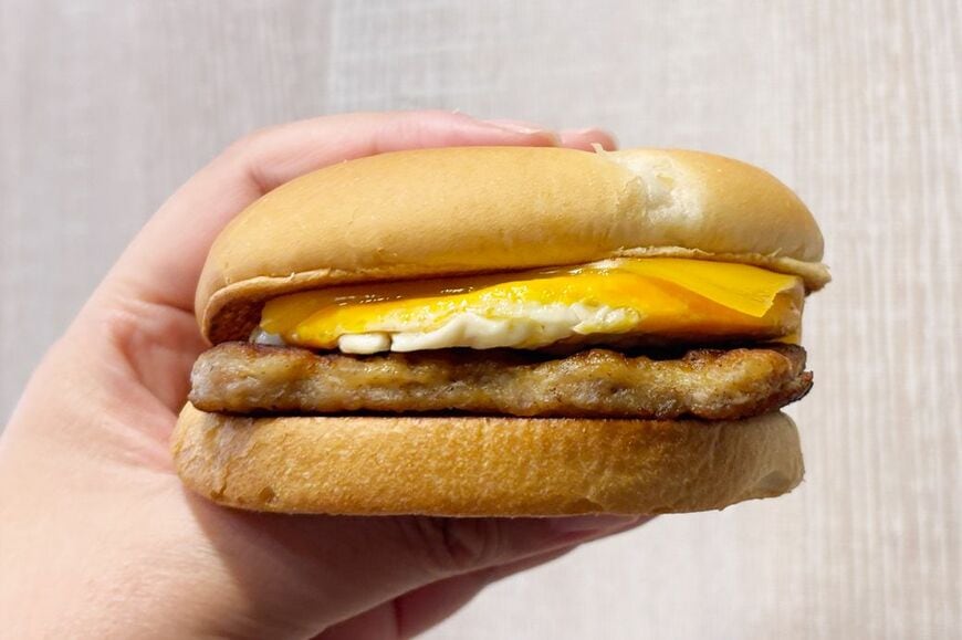 ソーセージエッグ&チーズサンド