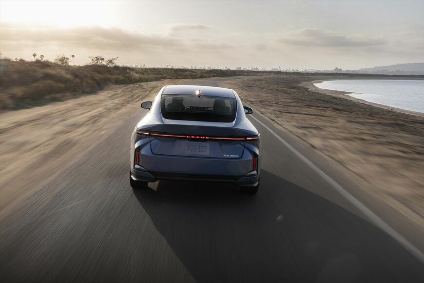 レクサス ES350e Luxury Executive（写真：LEXUS）