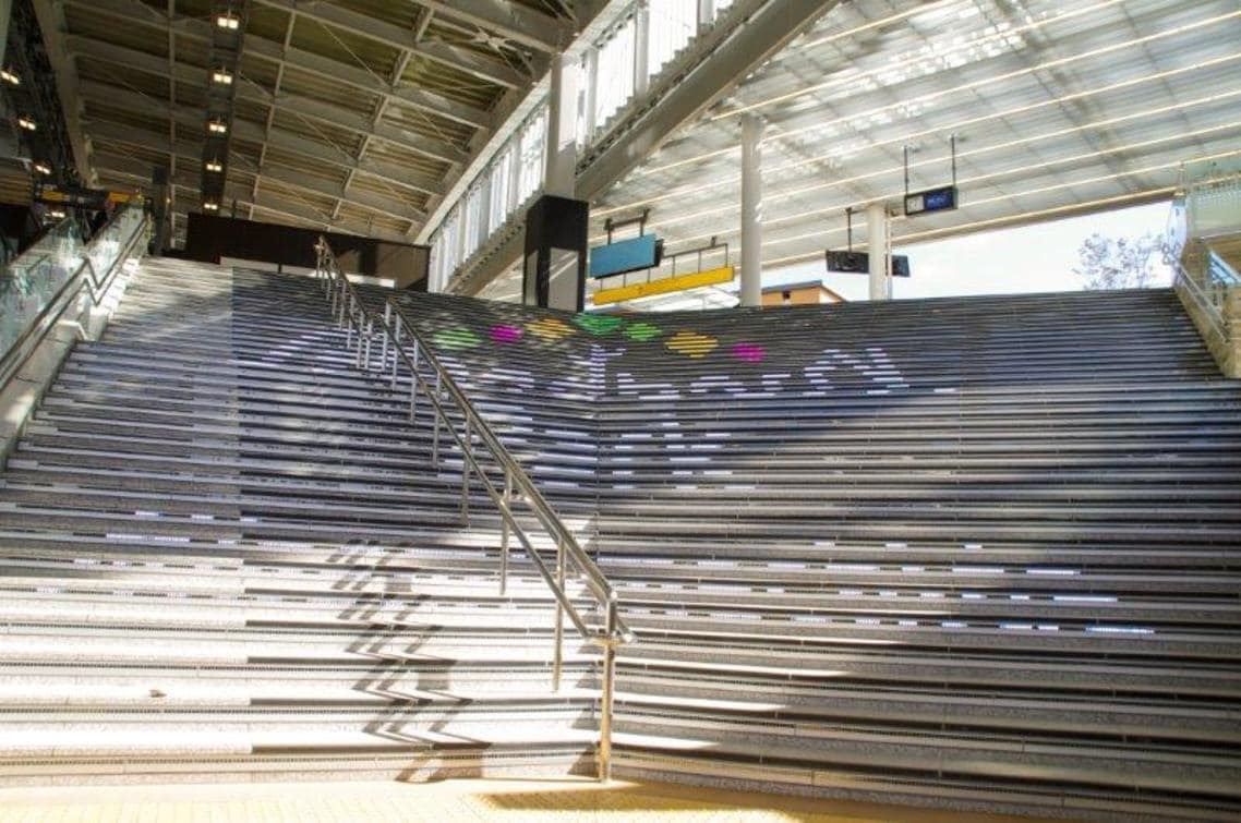 南町田グランベリーパーク駅に作られた大階段