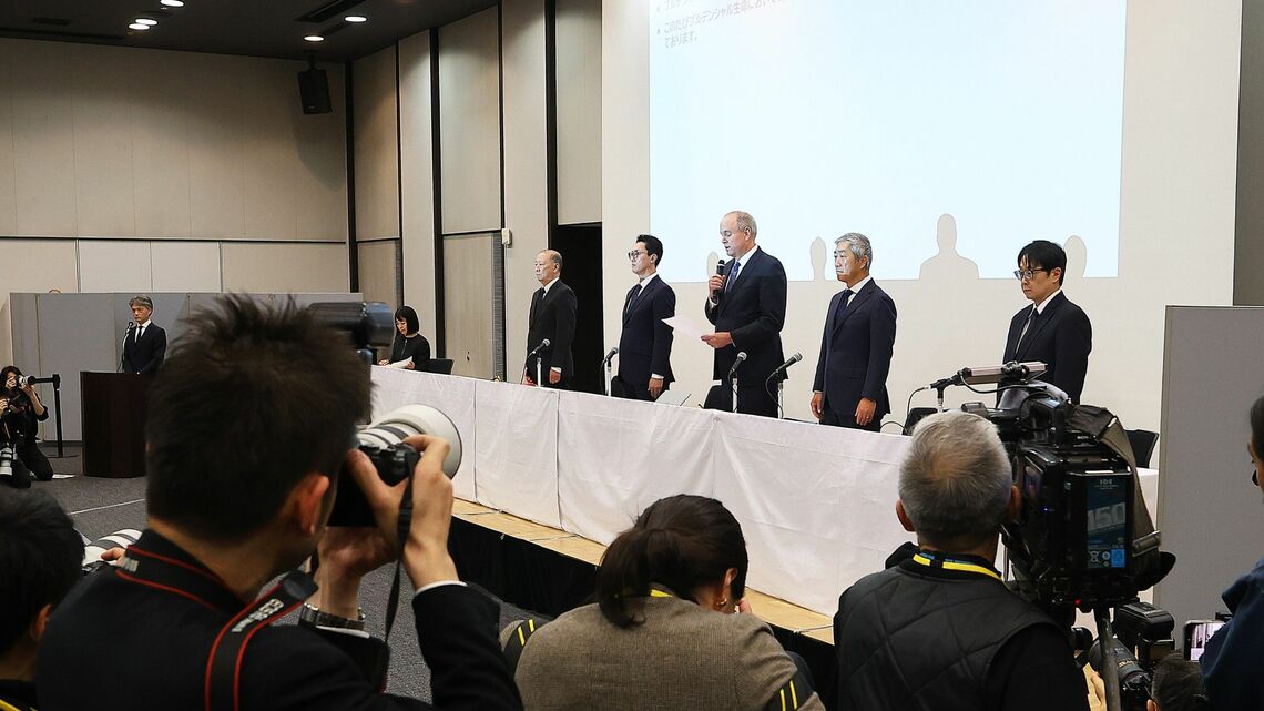 プルデンシャル会見｢攻めたスーツ｣に批判の訳（東洋経済オンライン