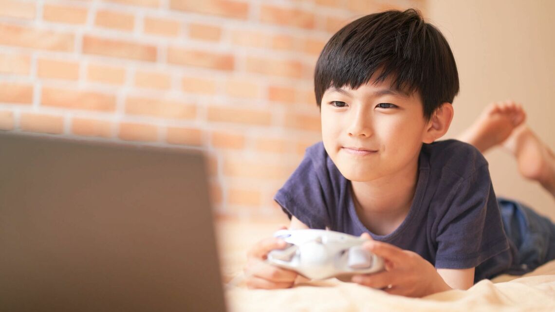 子育てにおいて効果がないとわかっている方法を、何度も繰り返してしまうのはなぜか、どんな対応を試してみたらいいのかを紹介します（写真：yoshan／PIXTA）