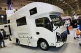 いすゞ「トラヴィオ」をベースにした、バンテックの新型キャンピングカー「コルド リーブス」（写真；筆者撮影）