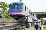 新型車両搬入の様子。3000系はこれまでに9編成が製造された＝2018年7月（撮影：伊原薫）