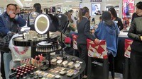 絶好調から一転､｢化粧品戦線｣に異常あり EC法施行が影響､百貨店売上高にも大打撃