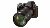 最新ミラーレスが頼みの綱 カメラの岐路