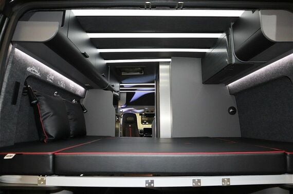 車体後方のベッドルーム