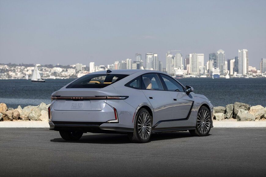 レクサス ES350e Luxury Executive（写真：LEXUS）