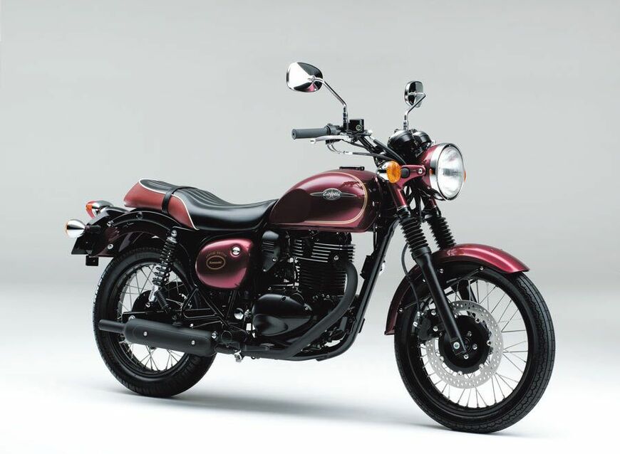 全長×全幅×全高＝2075×755×1055（mm）／車両重量＝161kg／燃費＝39.0km/L（60km/h）2名乗車時／エンジン＝249cc空冷単気筒4ストローク2バルブSOHC／燃料タンク容量＝13L メーカー希望小売価格 54万8640円（税込）