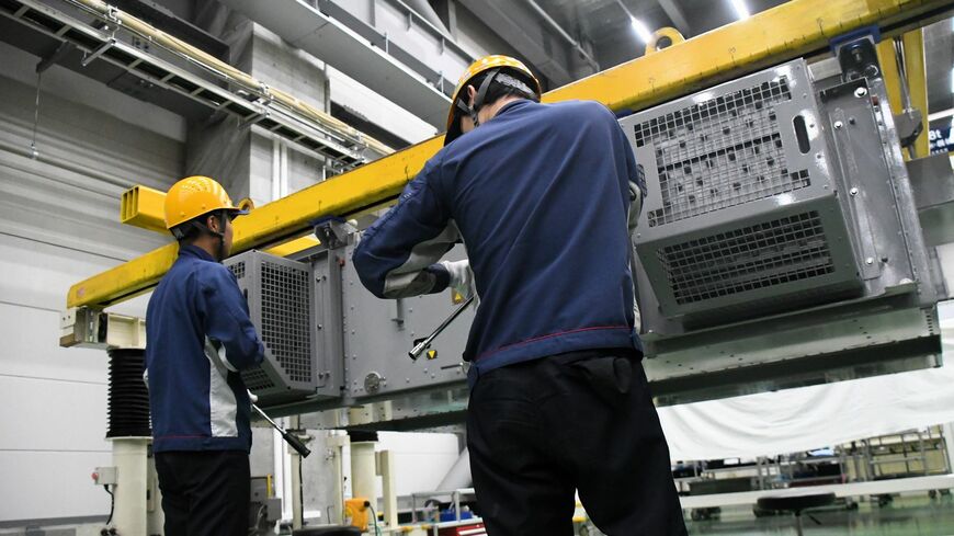 三菱電機 インバータ組み立て