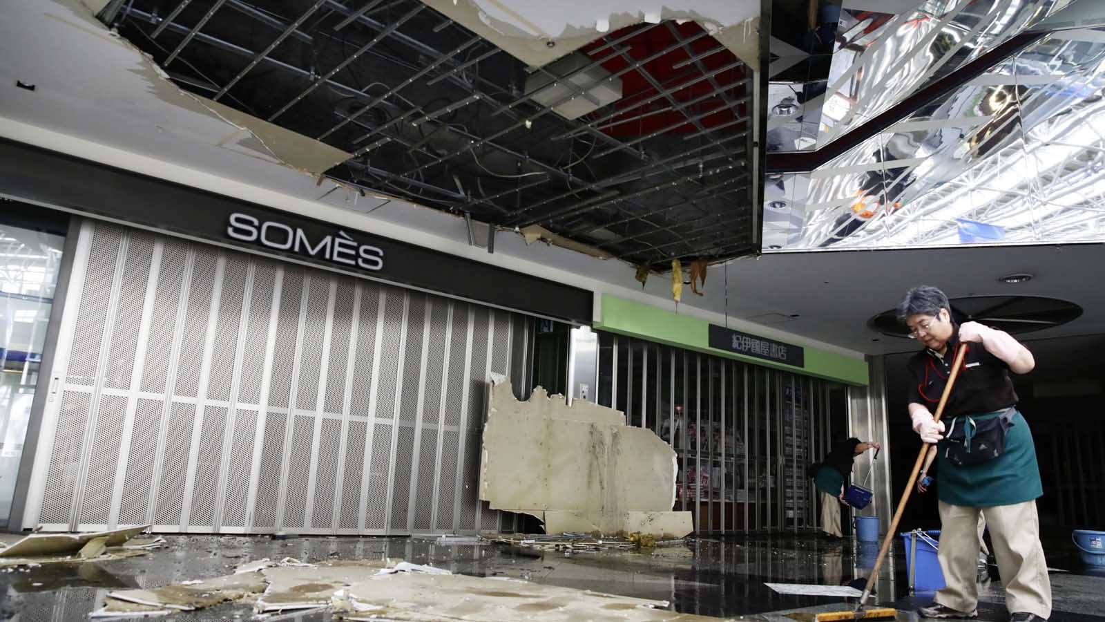 新千歳空港の 天井 はどうして落下したのか 災害 事件 裁判 東洋経済オンライン 社会をよくする経済ニュース