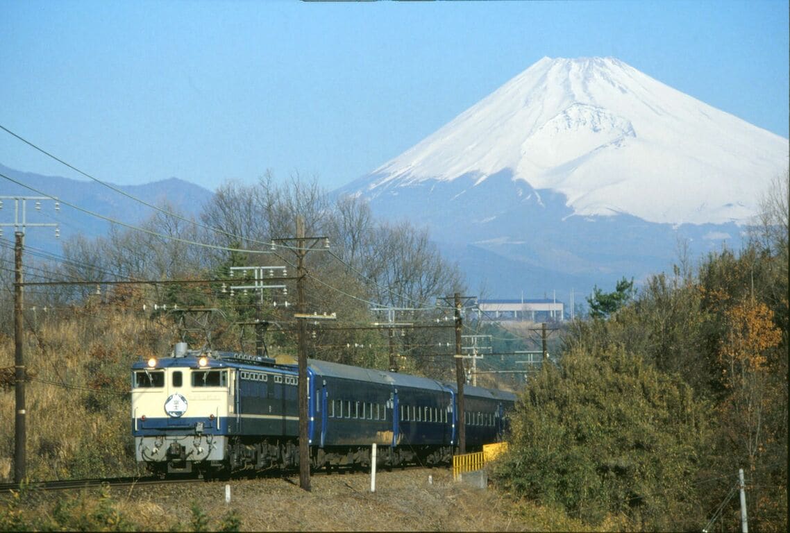 ブルートレイン「富士」と富士山