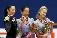 フィギュア､復帰の浅田真央が中国杯優勝 本郷理華はフリーで1位に