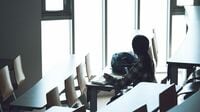 教育困難大学に｢不本意入学｣した学生の実態 ｢授業に出ない｣ことを認めた教員の考えは？
