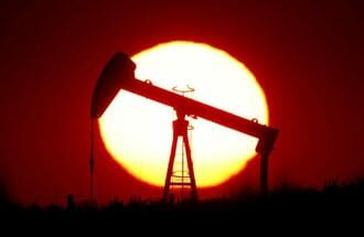 NY原油先物価格が2％安､再び先安感が台頭