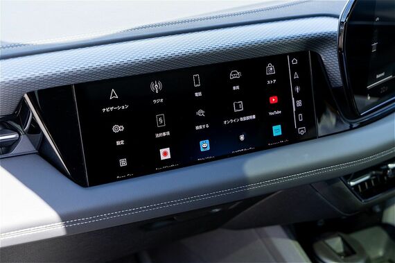 助手席のMMIパッセンジャーディスプレイ