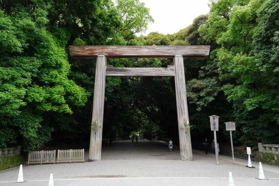 熱田神宮の大鳥居