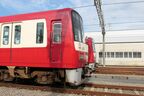 アルミ車はワイパーカバーが前に突き出している