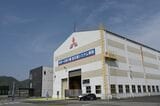 三菱重工三原製作所の和田沖工場にある車両工場（記者撮影）