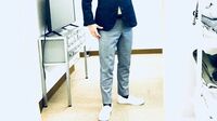 ｢スーツ＋スニーカー｣絶妙な合わせ方の基本 色や素材､明るさを意識してみよう