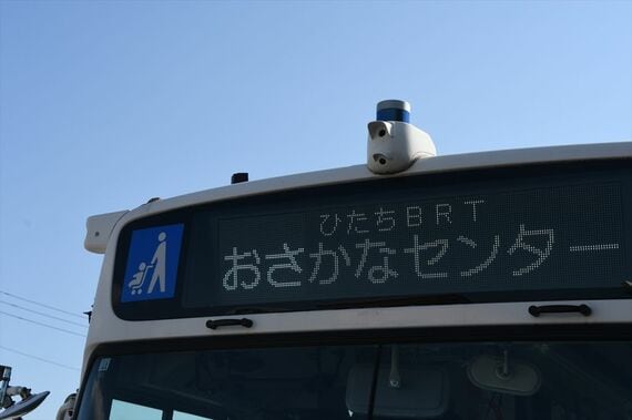 自動運転バス センサー カメラ