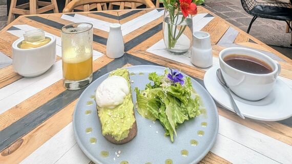 クスコのホステルCasa Tunkの朝食