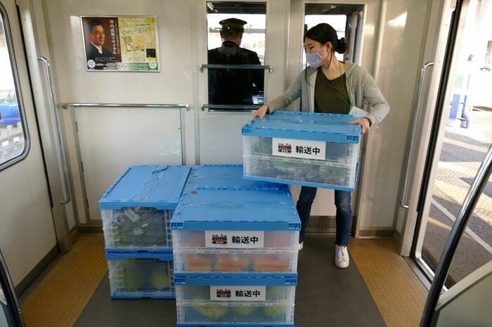 運転室のすぐ後ろが野菜を積むスペース