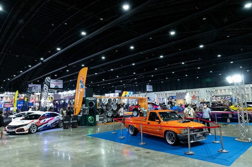バンコク・インターナショナル・オートサロン2022の会場内（筆者撮影）