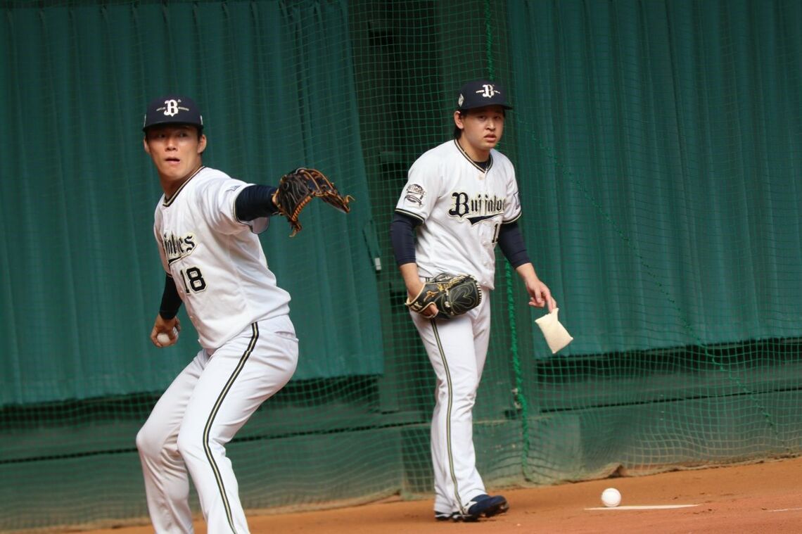 オリックスブルペン、山本由伸、宮城大弥（写真：筆者撮影）