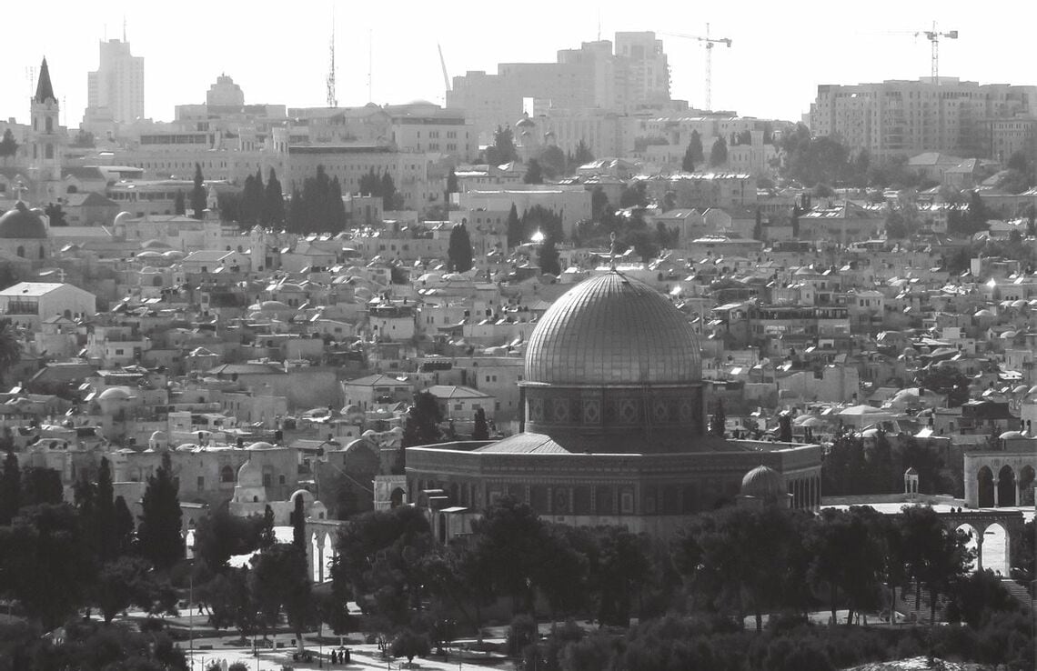 エルサレム「神殿の丘／聖域」の岩（黄金）のドーム（写真：オリーブ山から筆者撮影）