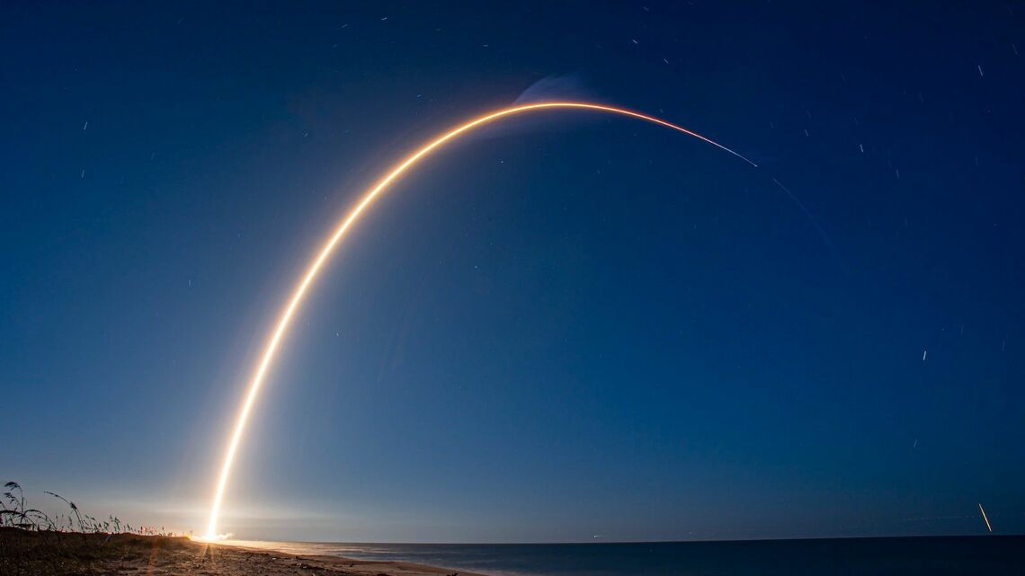 ファルコン9による人工衛星打ち上げ（アメリカ時間2021年12月2日）（写真：スペースX）