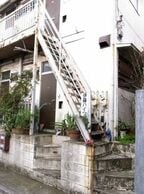 急すぎる階段