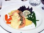 ディナーの魚料理