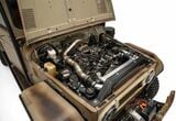 エンジンは70シリーズのピックアップトラックの4.5Lディーゼルターボに換装（写真：OCEANS編集部）