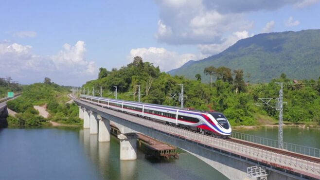 中国雲南省とラオス首都を結ぶ｢中老鉄路｣開通