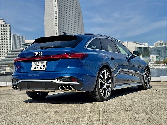 アウディの新型「S5アバント」（筆者撮影）