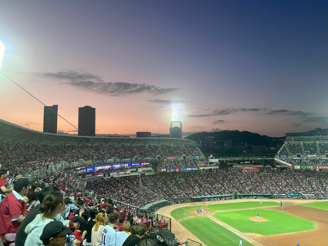 8月猛暑のマツダZOOMZOOMスタジアム（写真：筆者撮影）