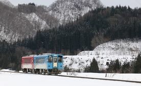 シェフが6人いる｢レストラン列車｣驚きの乗車体験　秋田内陸縦貫鉄道の｢ごっつお玉手箱列車｣