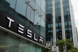 テスラ不調､4－6月期は過去10年で最大の減収に
