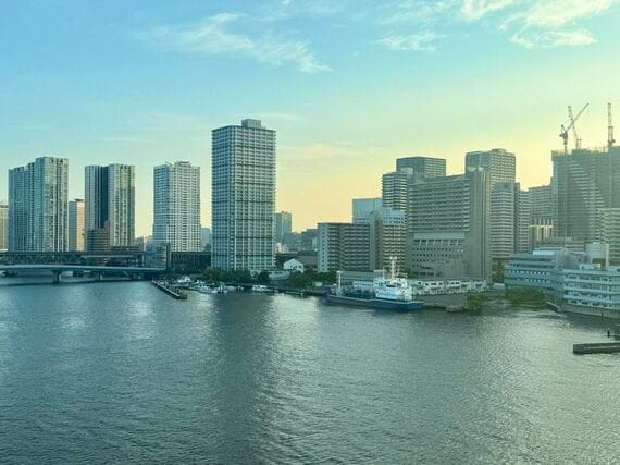 タワーマンションの建ち並ぶ風景