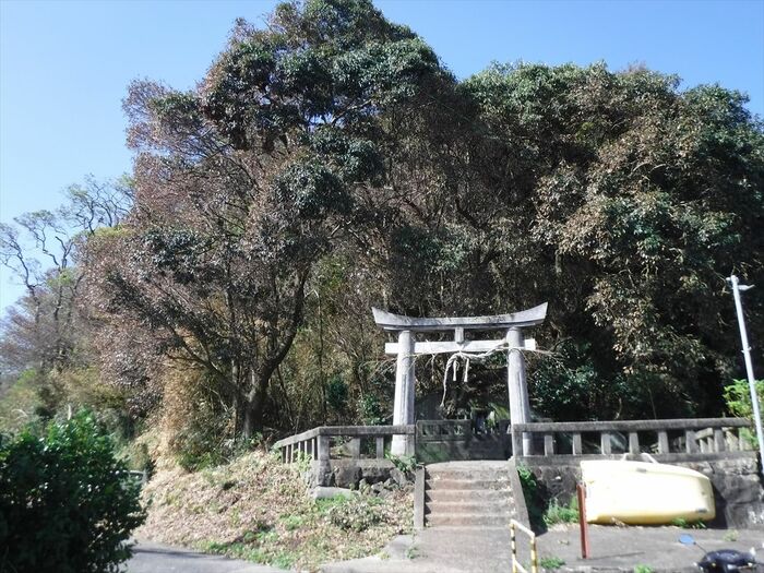 茂木の町を散策中に見かけた神社。