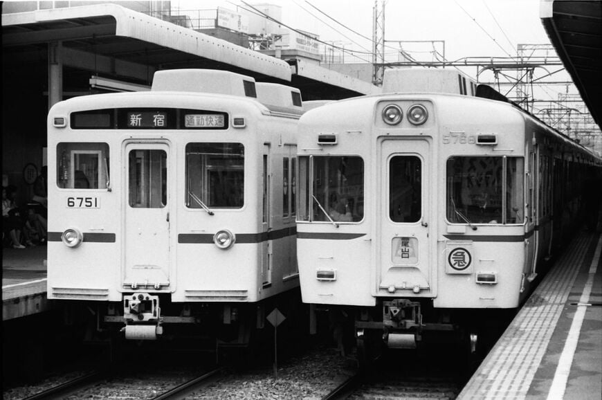 5000系と顔を並べた6000系（撮影：南正時）