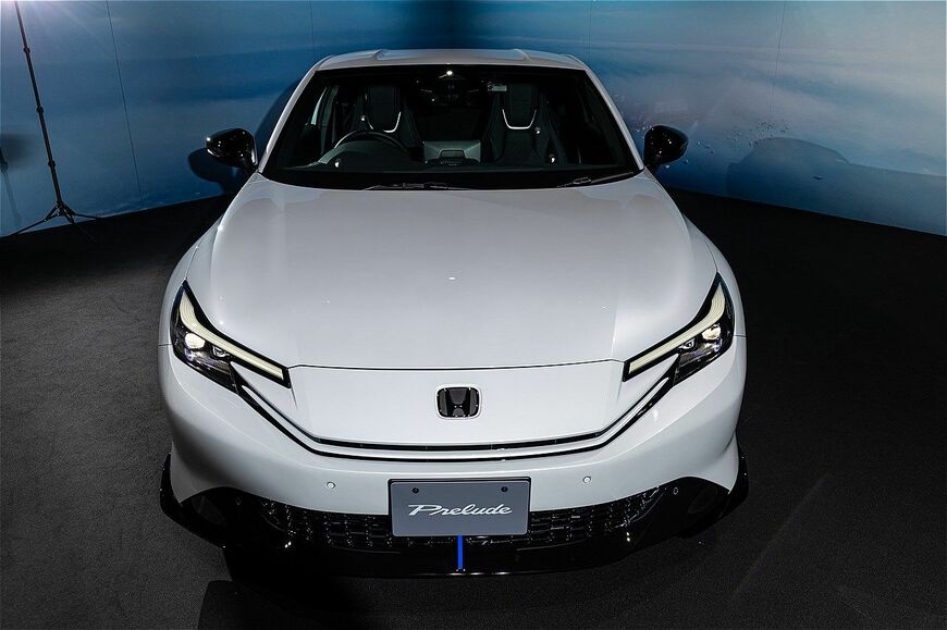 ホンダアクセスが開発した純正アクセサリーを装着したホンダ新型「プレリュード」