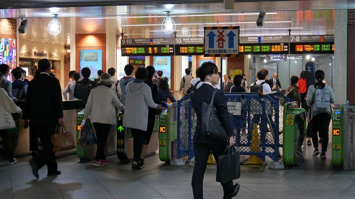 改札が減ったJR横浜駅南改札でも、混雑の影響があった
