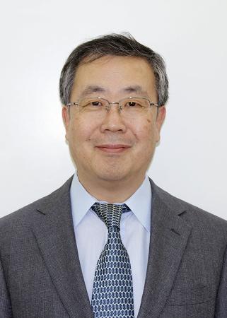 Lee, Chanwoo／国立ソウル大学卒業。環日本海経済研究所（現・新潟県立大学環日本海経済研究所）客員研究員、帝京大学で教鞭を執る。著書に、『デリスキング下の北東アジア経済』（共著）文眞堂、2024年、『ポスト「冷戦後」の韓国・北朝鮮経済』（共著）同、2023年など。 