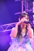 ステージから、ファンの顔を見て歌うことを心掛ける