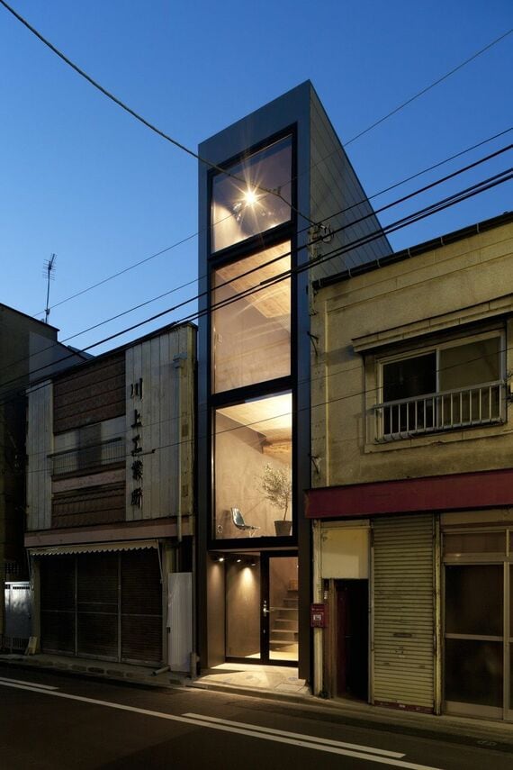 1.8M WIDTH HOUSE 極狭物件 YUUA建築設計事務所