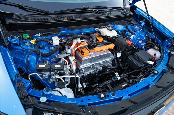 撮影車は従来型で、最高出力と最大トルクは288hp(約292ps)と333lb-ft(約451Nm)だったが、2025年モデルのAWDモデルでは300hp(約304ps)と355lb-ft(約481Nm)へ高められている